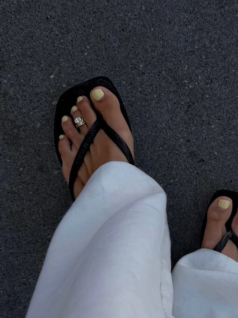 toe rings and pedicure combo