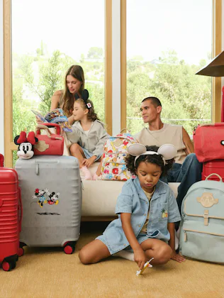 Disney x BÉIS Collection