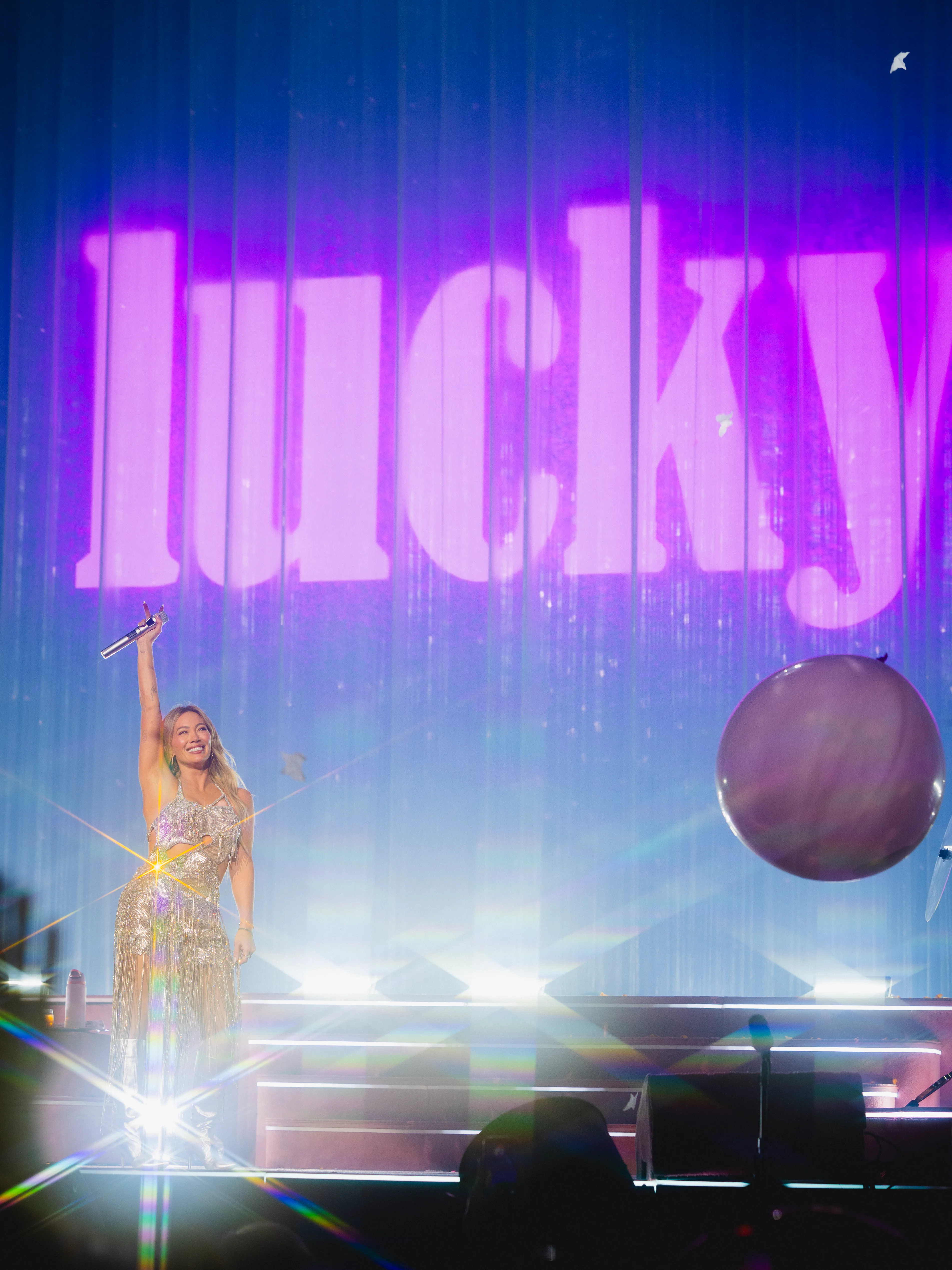 Hilary Duff's Lucky Me Tour Is Healing Our Child Selves