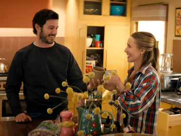 (L to R) Adam Brody as Noah, Kristen Bell as Joanne in episode 301 of 'Nobody Wants This.'