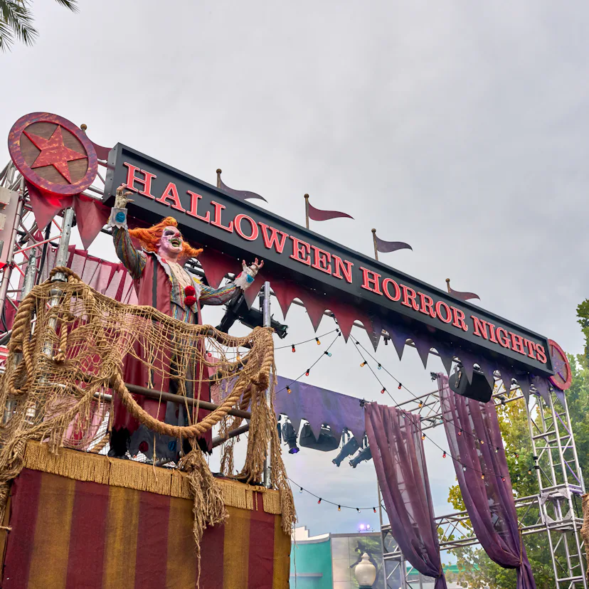I go to Universal Orlando’s Halloween Horror Nights every year, and 2026 is unmatched. Here’s the te...