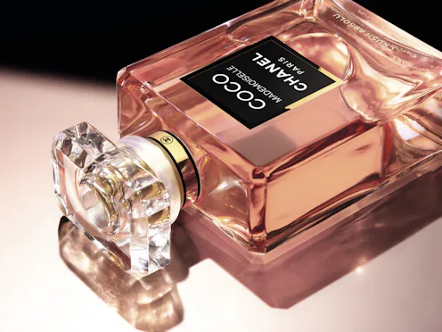Meet Chanel Coco Mademoiselle Crush Absolu.