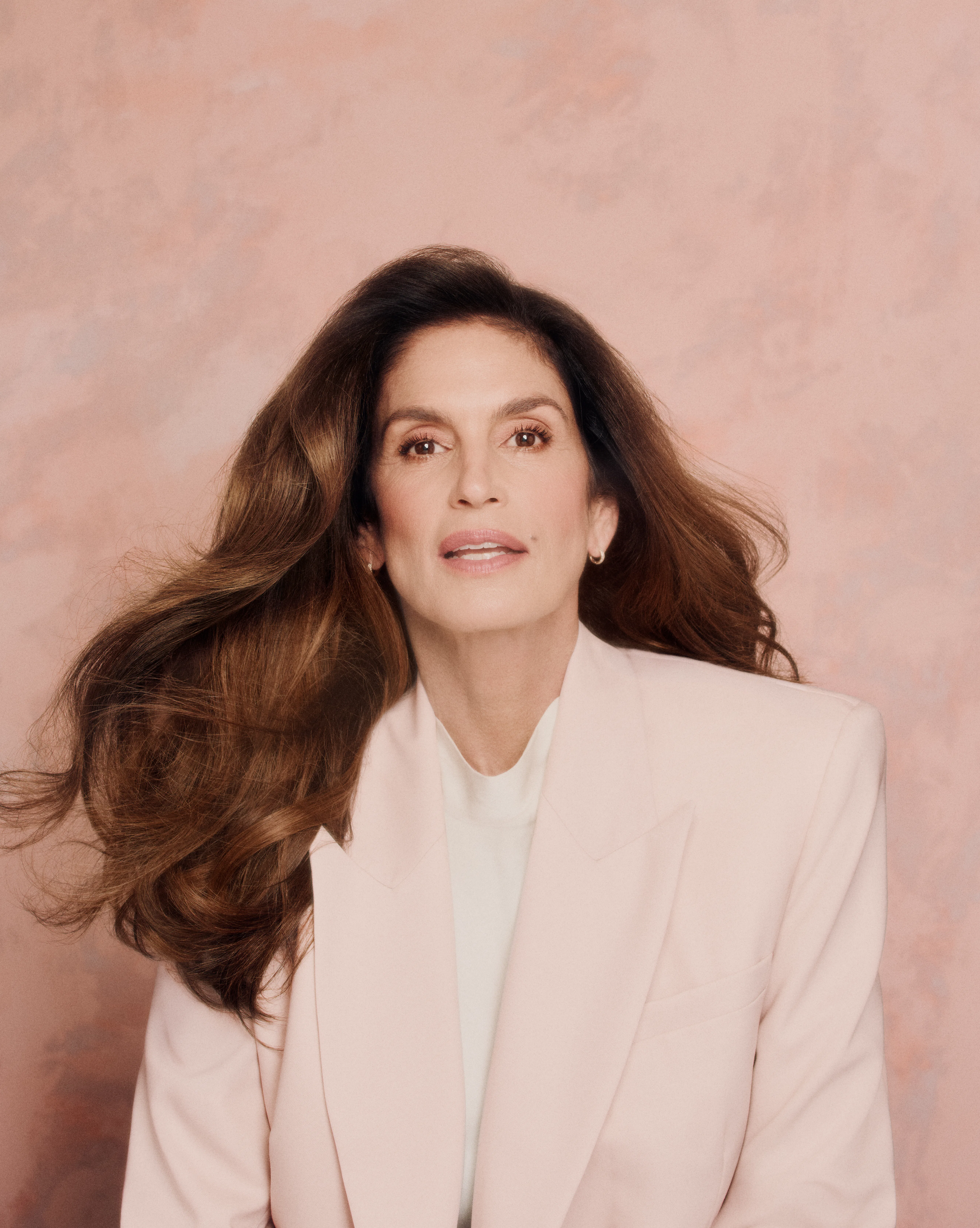 Cindy Crawford On Dry Brushing Blow Drying The Beauty Hill She ll 