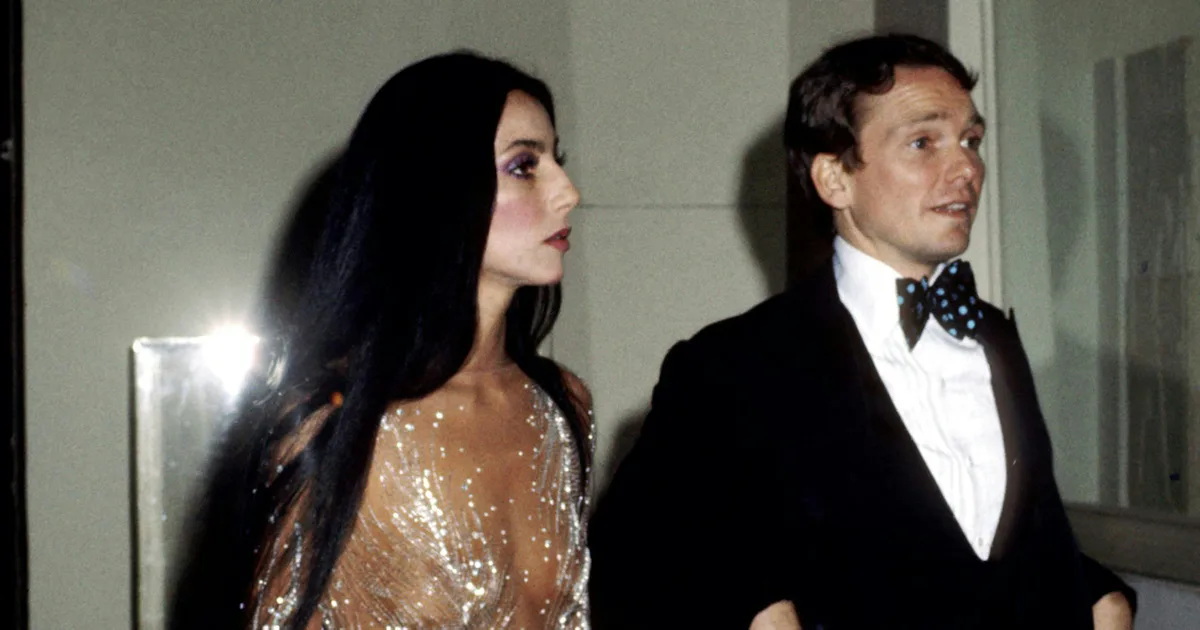 10 Kleider, für die Bob Mackie unvergessen bleiben wird