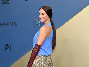 Shailene Woodley wearing the 2026 Emmys' "no-trend trend."