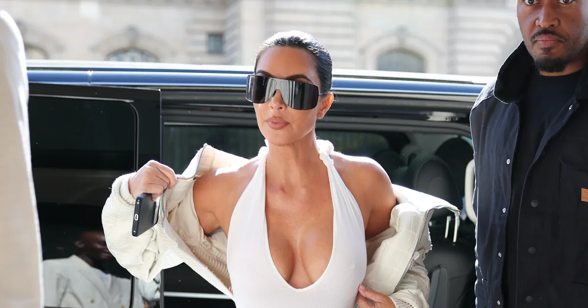 Kim Kardashian Eschews Jewelry After Winning 1 Euro for Paris Robbery