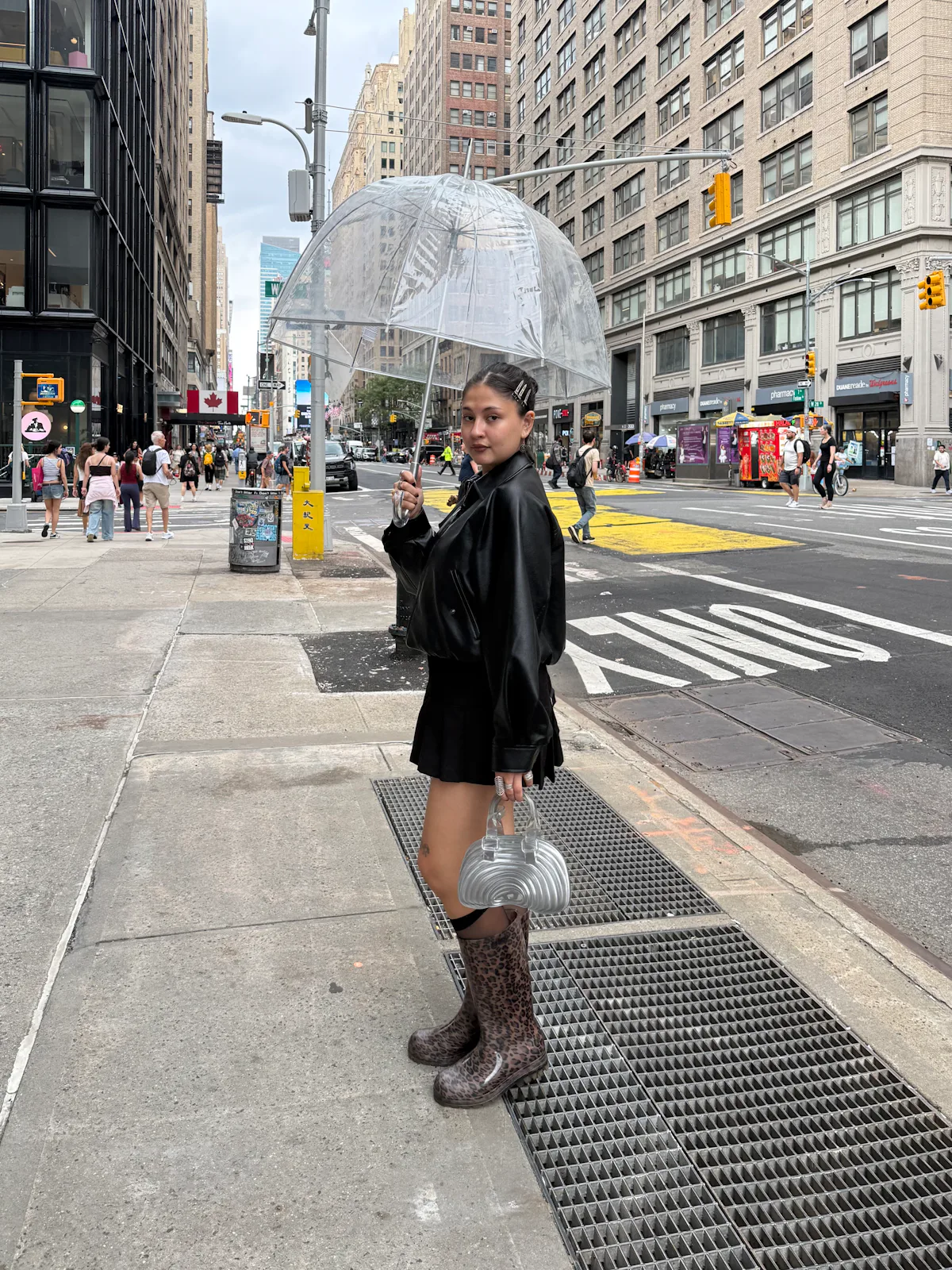 Rain season as refined style: elevated outerwear for quiet confidence