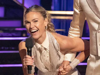 Julia Stiles revealed Andy Cohen's comment about her dancing from a 2025 radio broadcast motivated h...