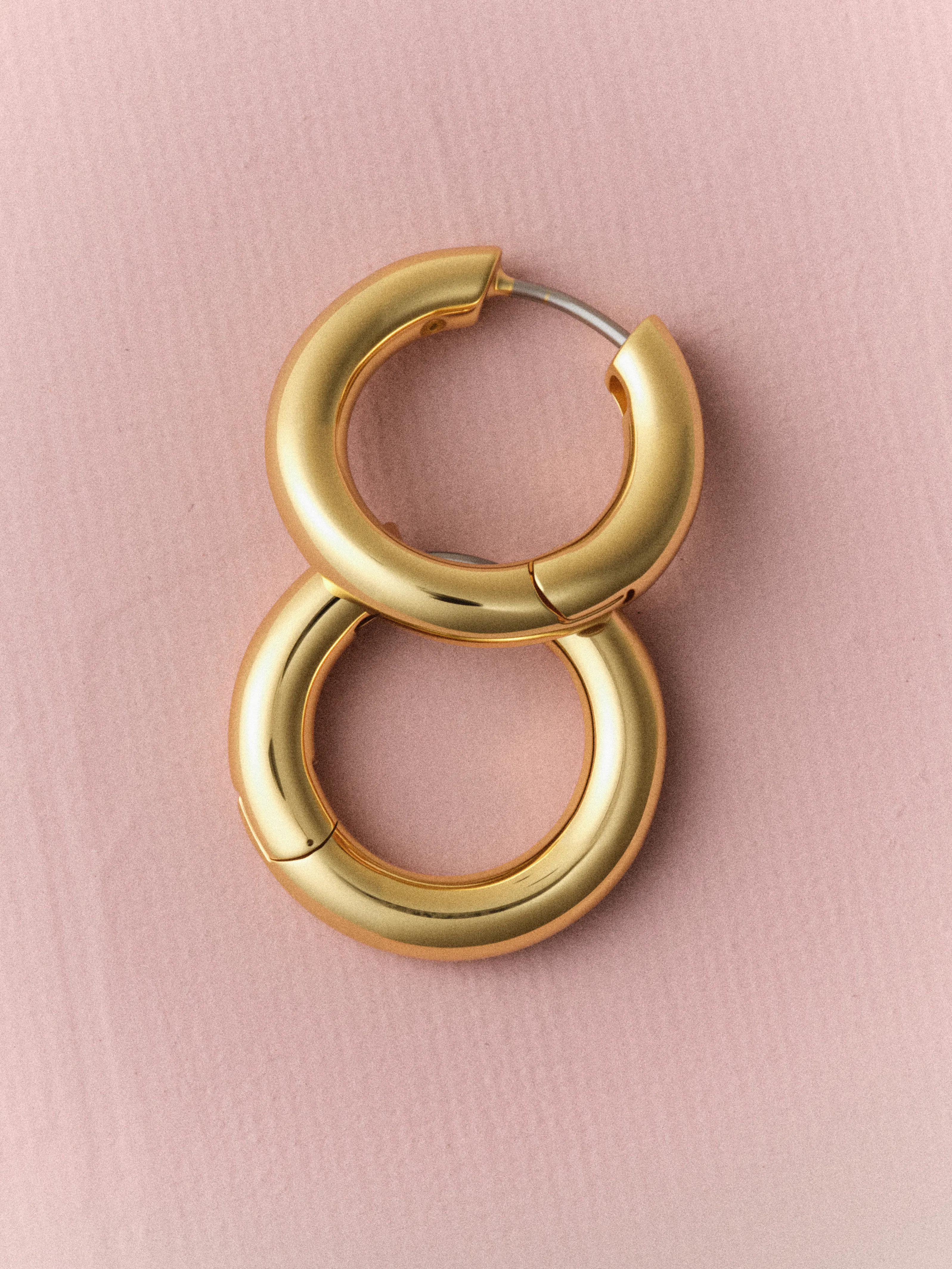 Lou Hoops