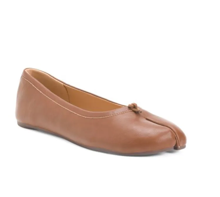 Maki Tabi Flats