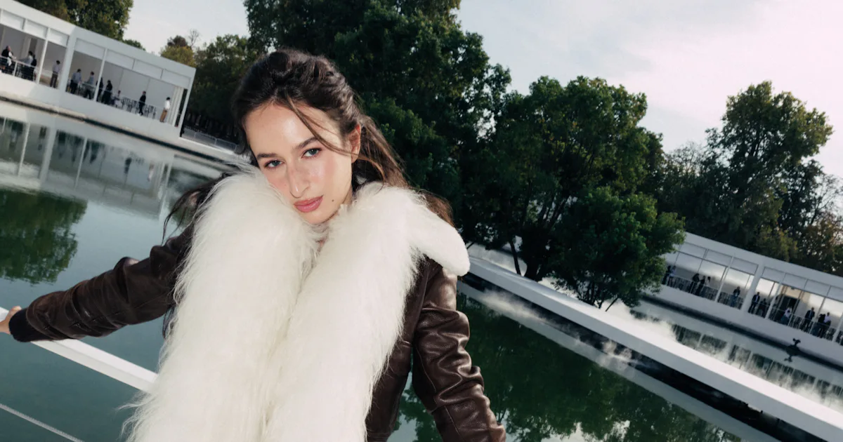 Pregaming & Spotting Gold Pants At The Dior SS27 Show With Izzi Allain
