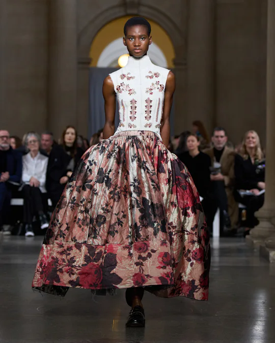 thezoereport.com - Aaron Royce - Belle &Eacute;poque Style Is The Vintage Trend Revival You Need To Know For Fall