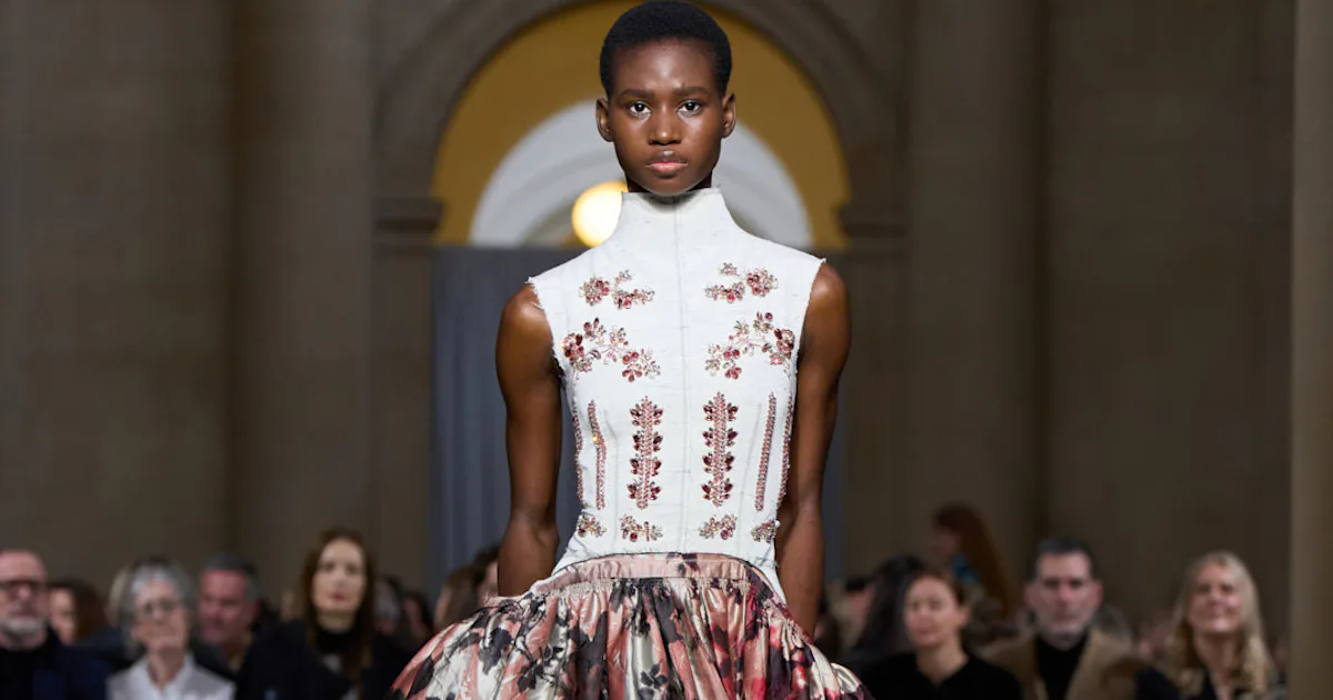 The Belle Époque Fashion Trend Is More Romantic Than Ever