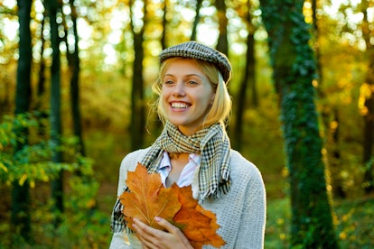 Autumn woman. Autumnal mood. Autumn woman with autumnal mood. Autumn Beauty. Outdoor portrait Gorgeo...