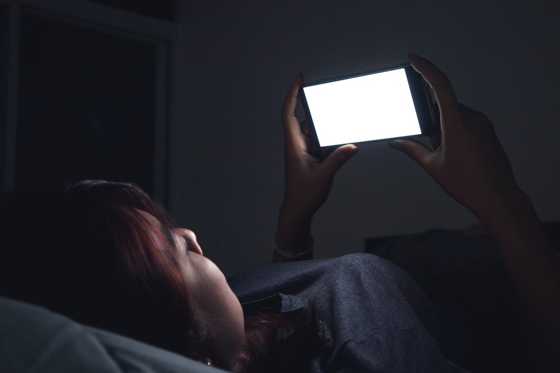 What Happens To Your Brain When You Check Your Phone As You Wake Up