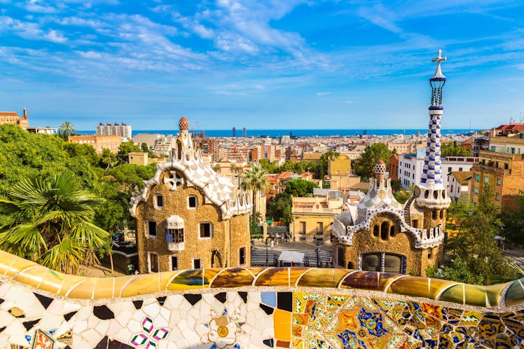 Dollar Flight Club's Oct. 25 Deal means you can save over 50% off your round-trip flight.