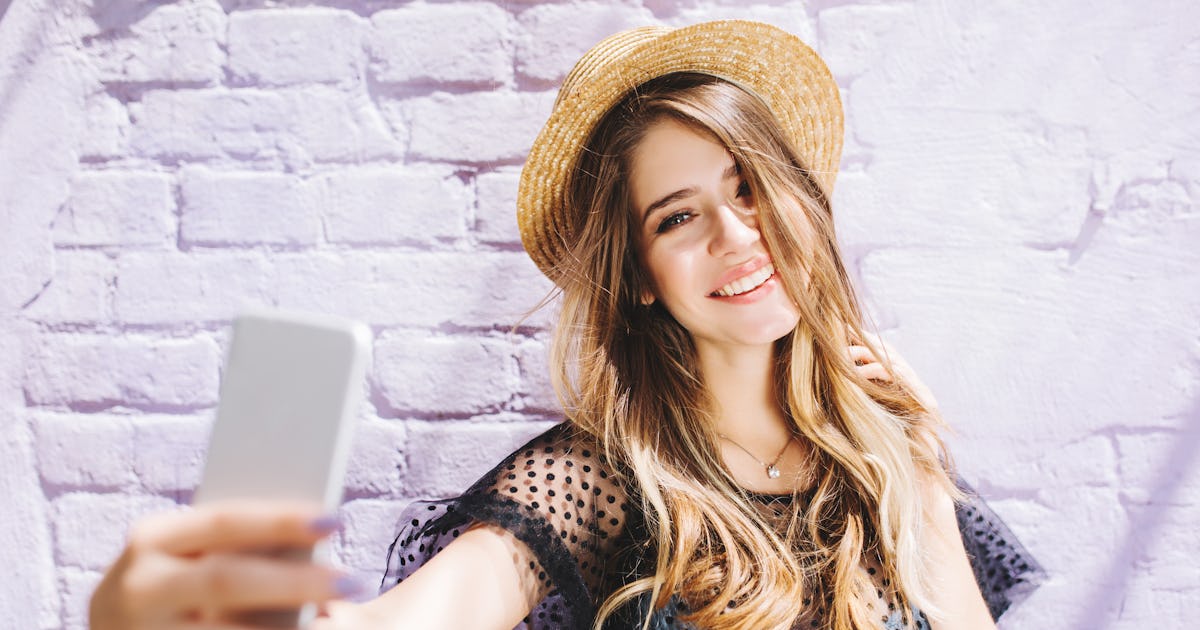 19 Typical Snapchats All Girls Send And What They Actually Mean 19 Typical Snapchats All Girls Send And What They Actually Mean