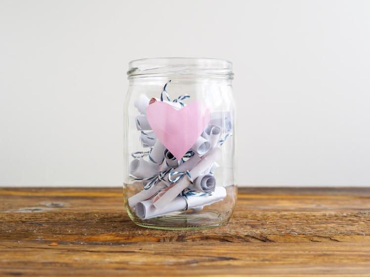 Free one-year anniversary gift ideas include a date night jar.