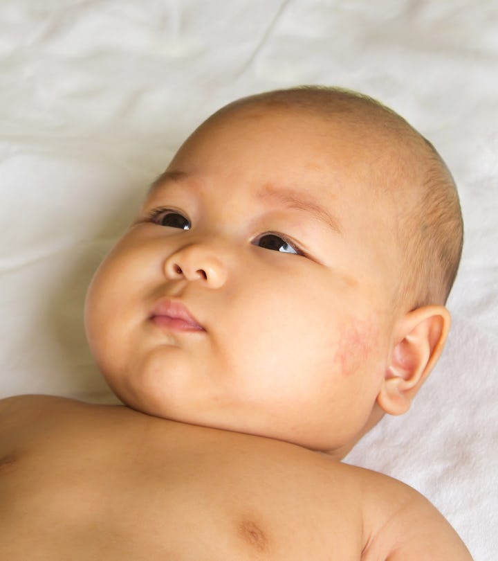 Baby Stares At The Ceiling A Lot Experts Promise It S Normal Baby Stares At The Ceiling A Lot Experts Promise It S Normal