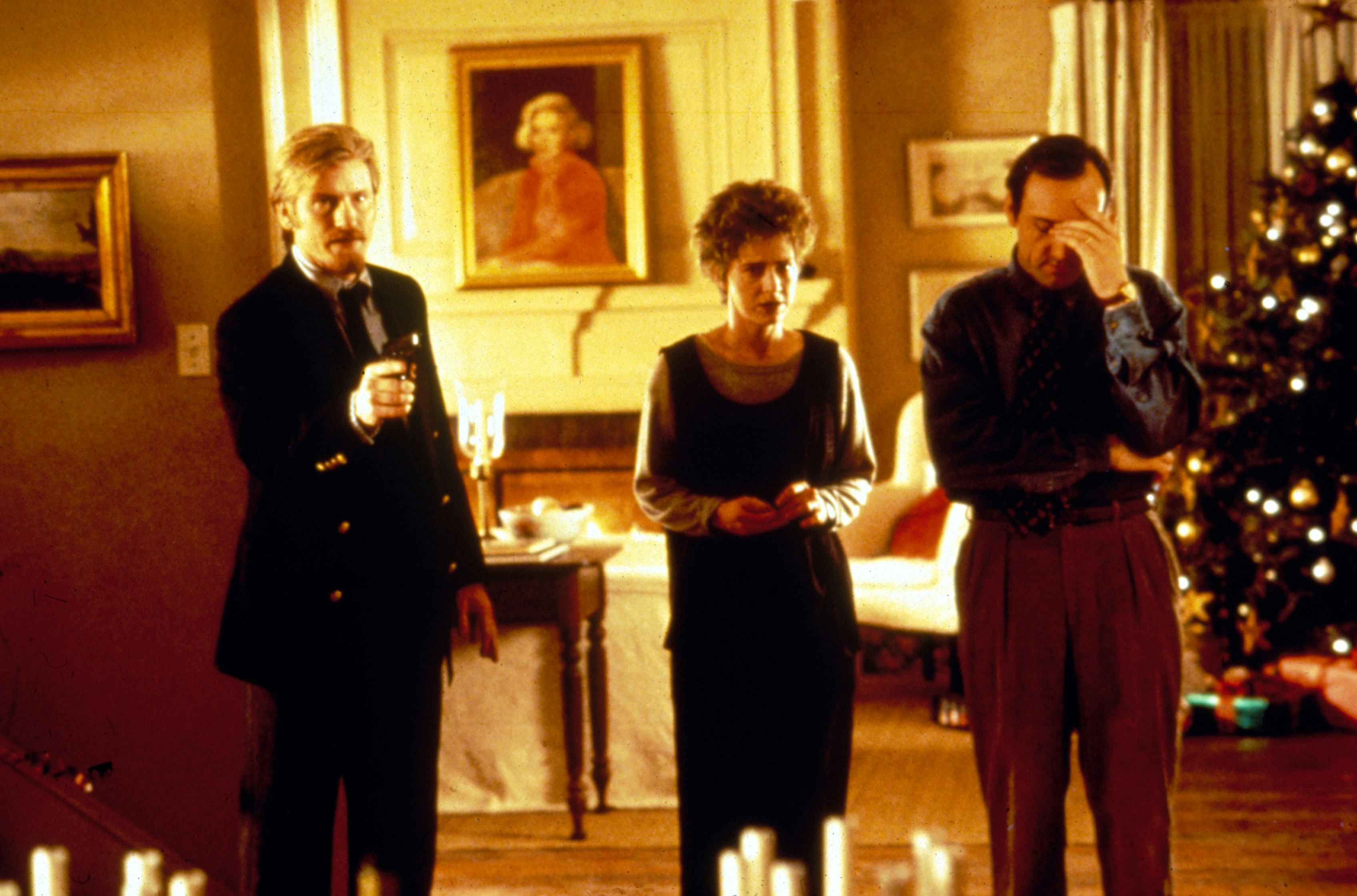 Hostile Hostages (The Ref),  Denis Leary,  Judy Davis,  Kevin Spacey