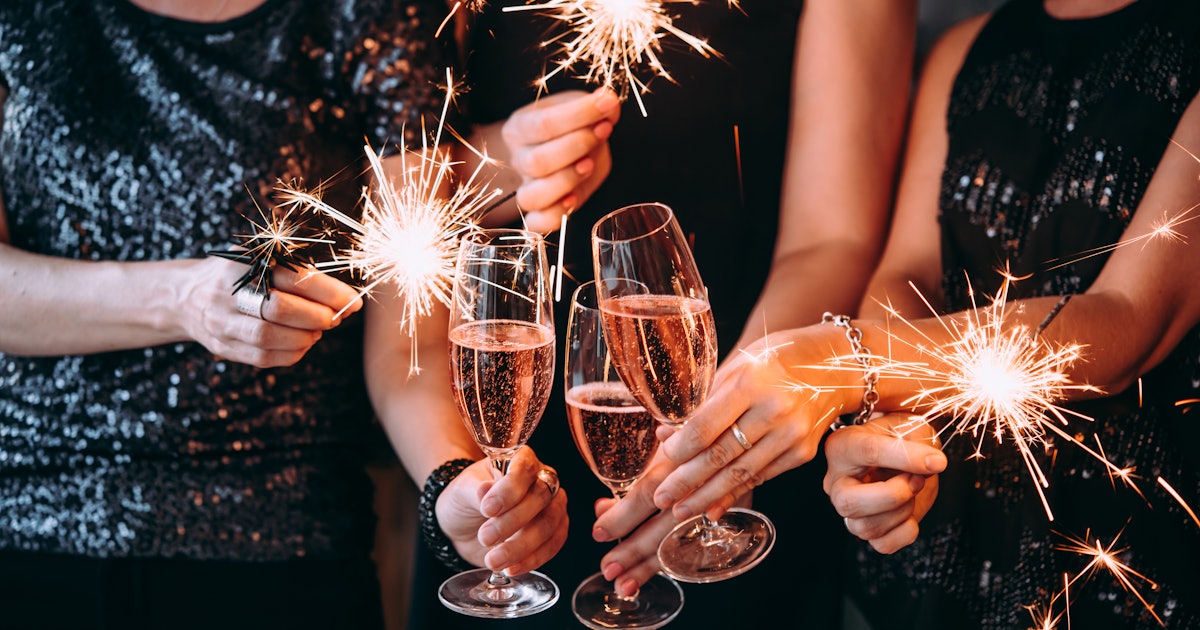 13 Last-Minute New Year&#39;s Eve Plans That Are Actually A Lot Of Fun