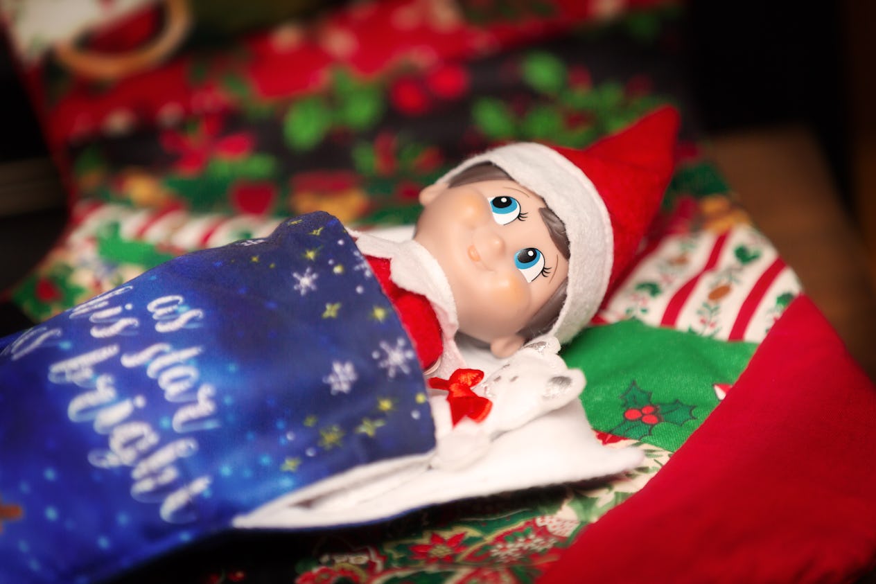 25 Easy Elf On The Shelf Christmas Eve Ideas For Toddlers Elf On The Shelf Christmas Eve Ideas