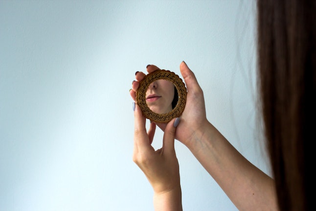 4 Zodiac Signs Who Shouldn’t Date During Mercury Retrograde Summer 2019