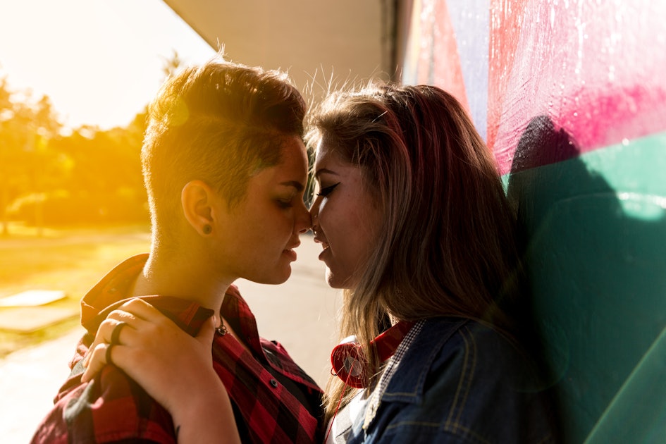 How To Know If You Re Bisexual According To Sexuality Experts