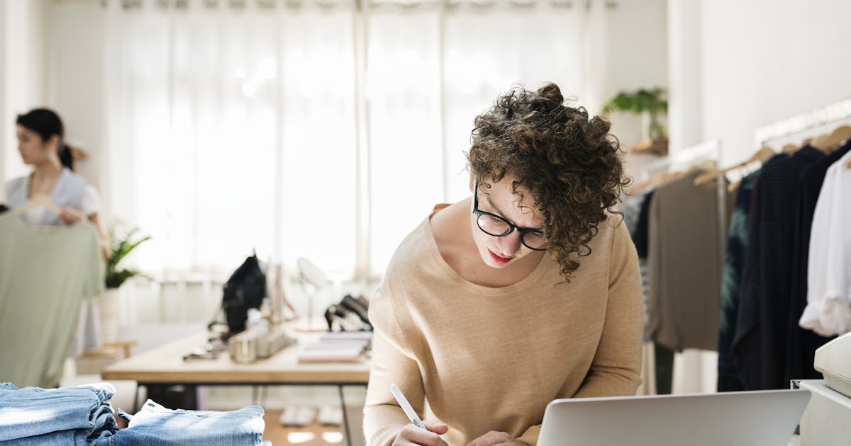 How To Work Night Shift And Stay Healthy: 20 Tips For Success - Mintlife  Blog