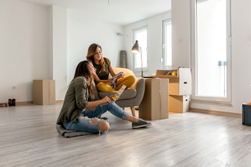 Talking about new plans for apartment