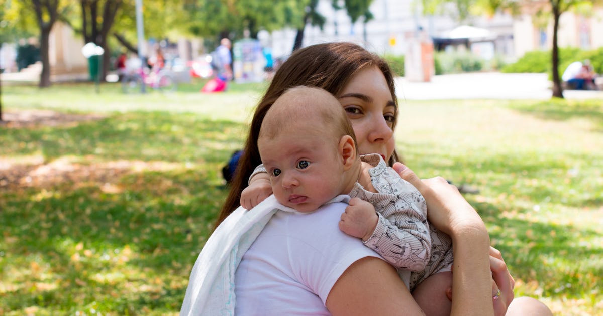 10 Ways To Keep Your Baby From Overheating While Nursing Because It S Gonna Be A Sticky Sweaty Summer 10 Ways To Keep Your Baby From Overheating While Nursing Because It S Gonna Be A Sticky Sweaty Summer