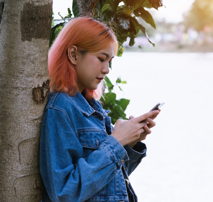 Sending supportive texts when your partner is stressed can be a super effective strategy.