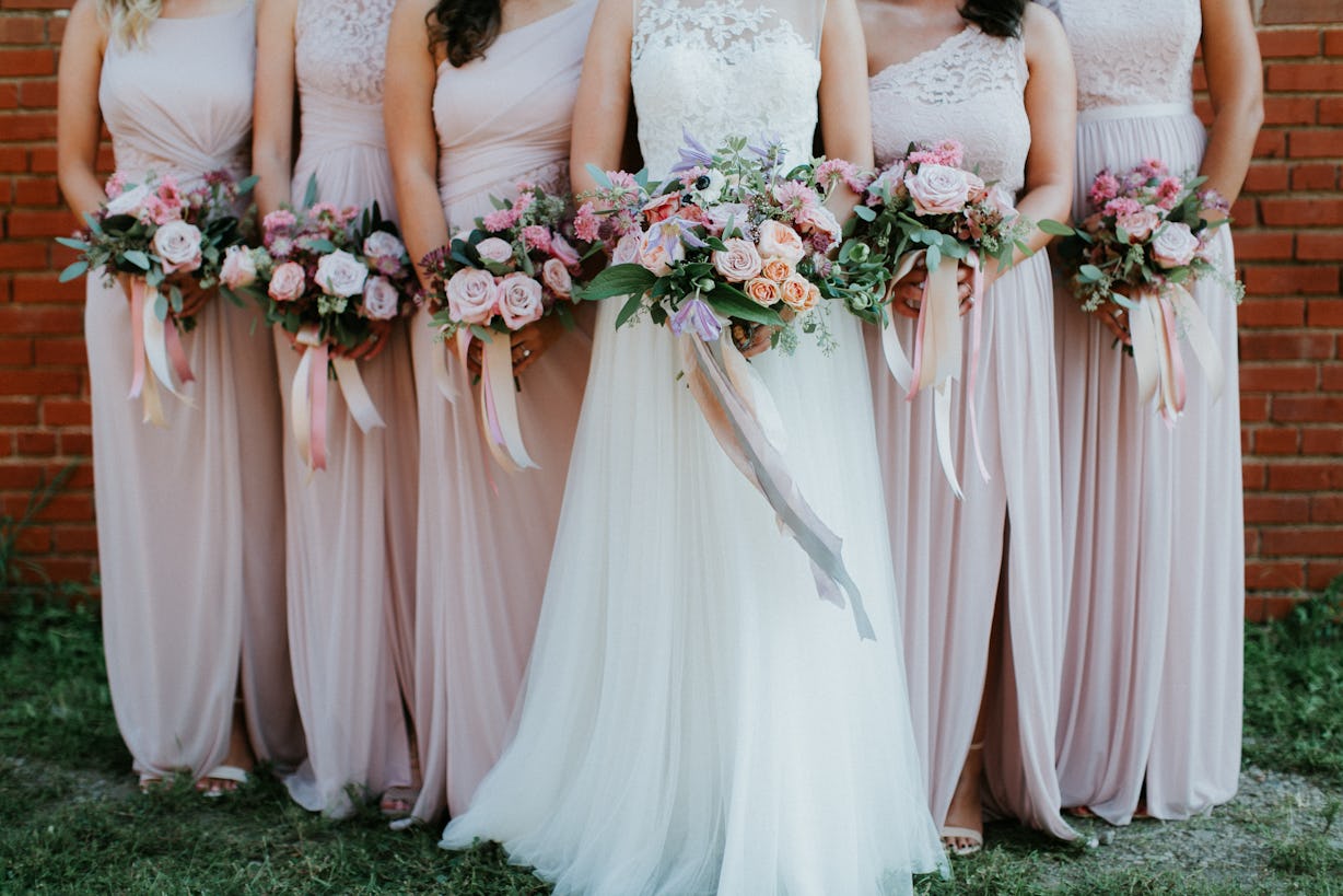 Why Do Bridesmaids Wear The Same Dress? The Real Reason Behind This ...