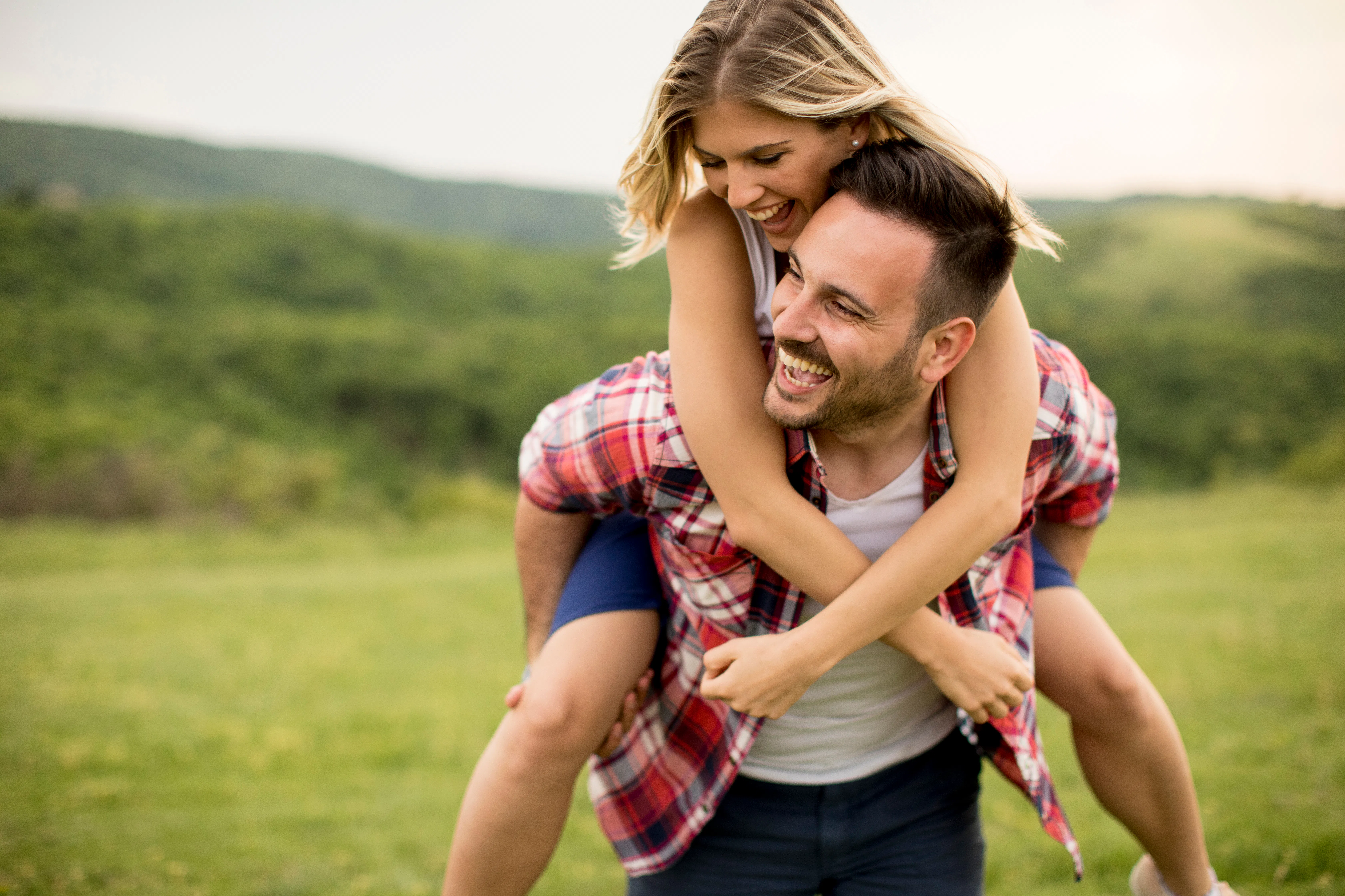 8 People Reveal What Chemistry In A Relationship Feels Like For Them ...