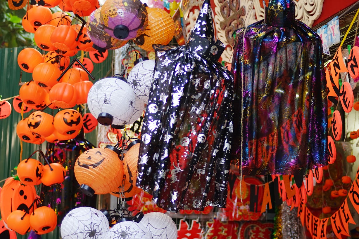 When Do Spirit Halloween Stores Open? It Really Depends On Your Location