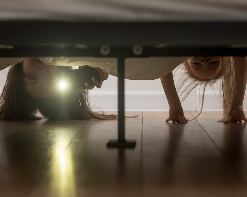 Experts say it's evolutionary and totally normal for kids to become afraid of the dark.
