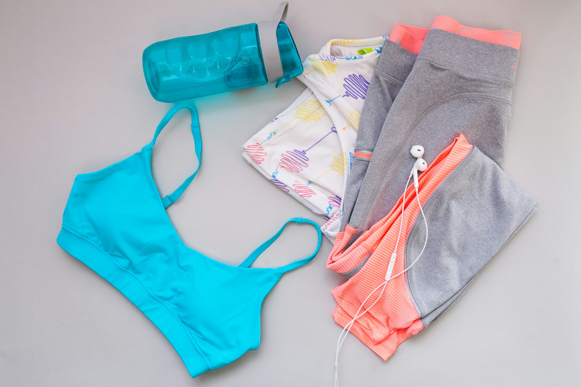 How To Get Smell Out Of Gym Clothes With 8 Tips That Take Way Less Effort Than The Rowing Machine