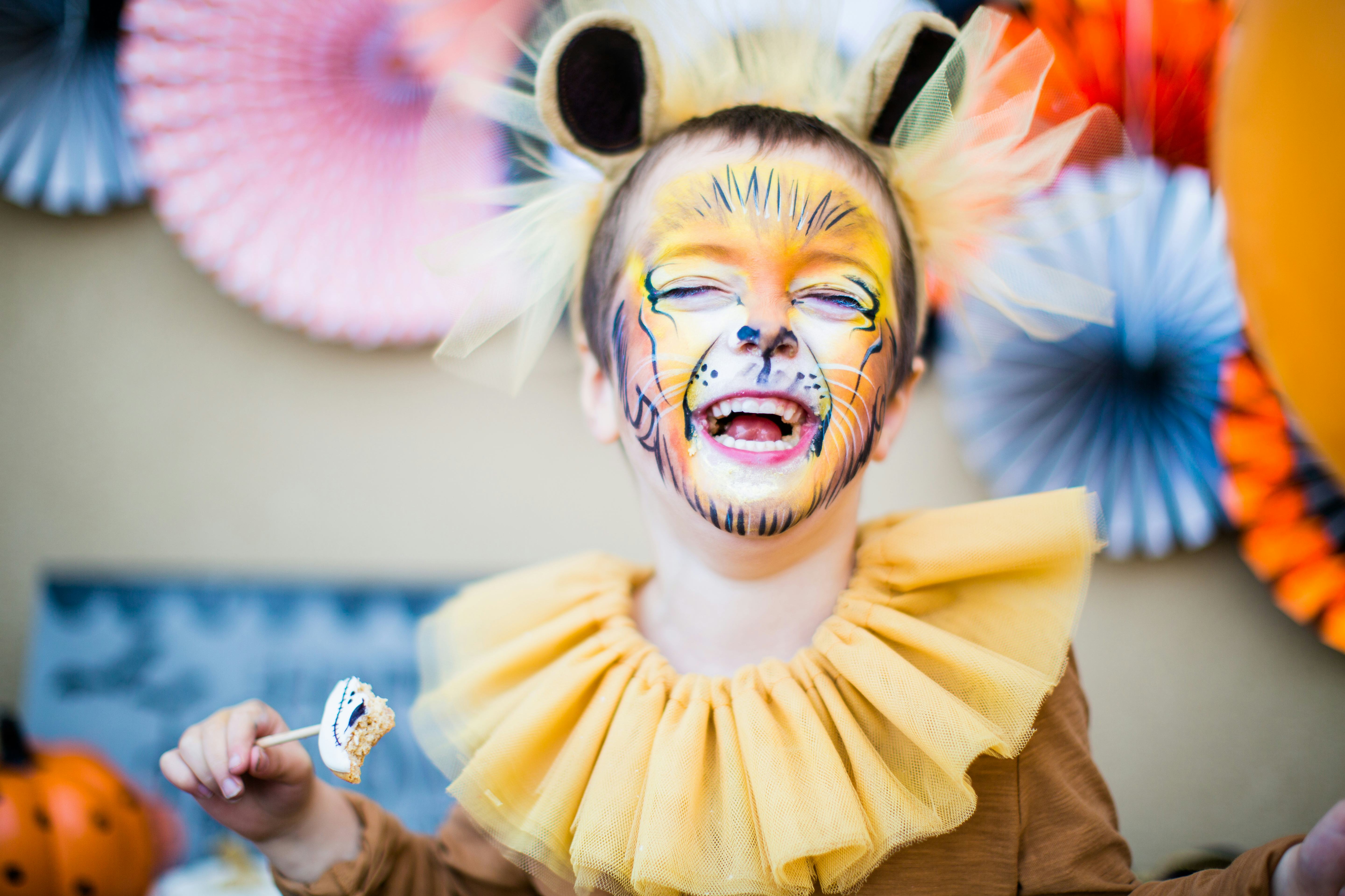 16 Lion King Halloween 2019 Costumes In Sizes To Fit Your Whole Pride