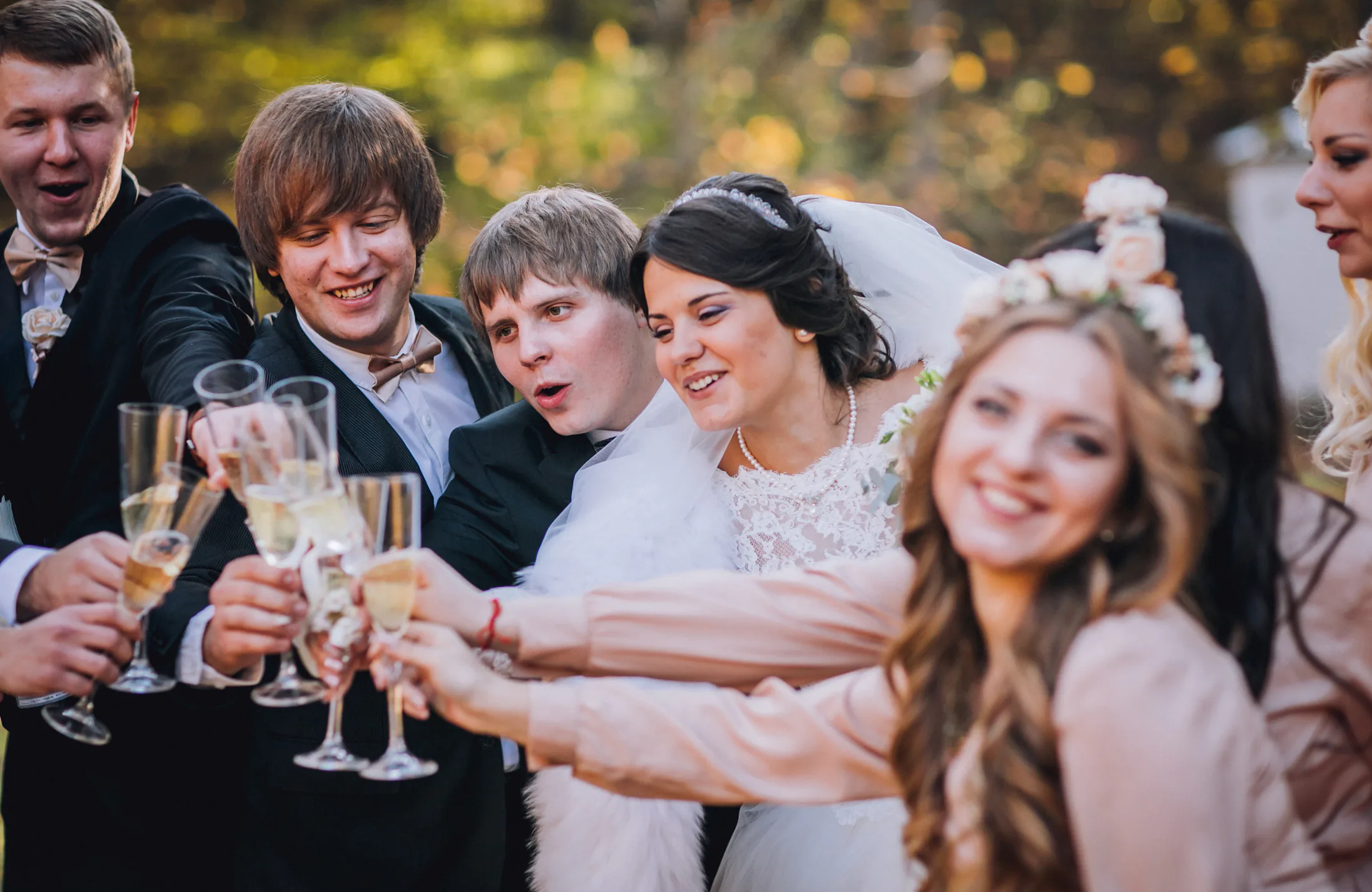 Wedding Plus One Etiquette: 12 Rules You Must Know About Bringing A Guest