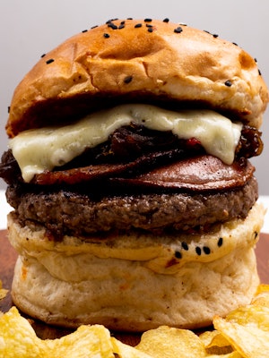 Photo of hamburger for cafeterias to use in menu, plates, websites, among other media.