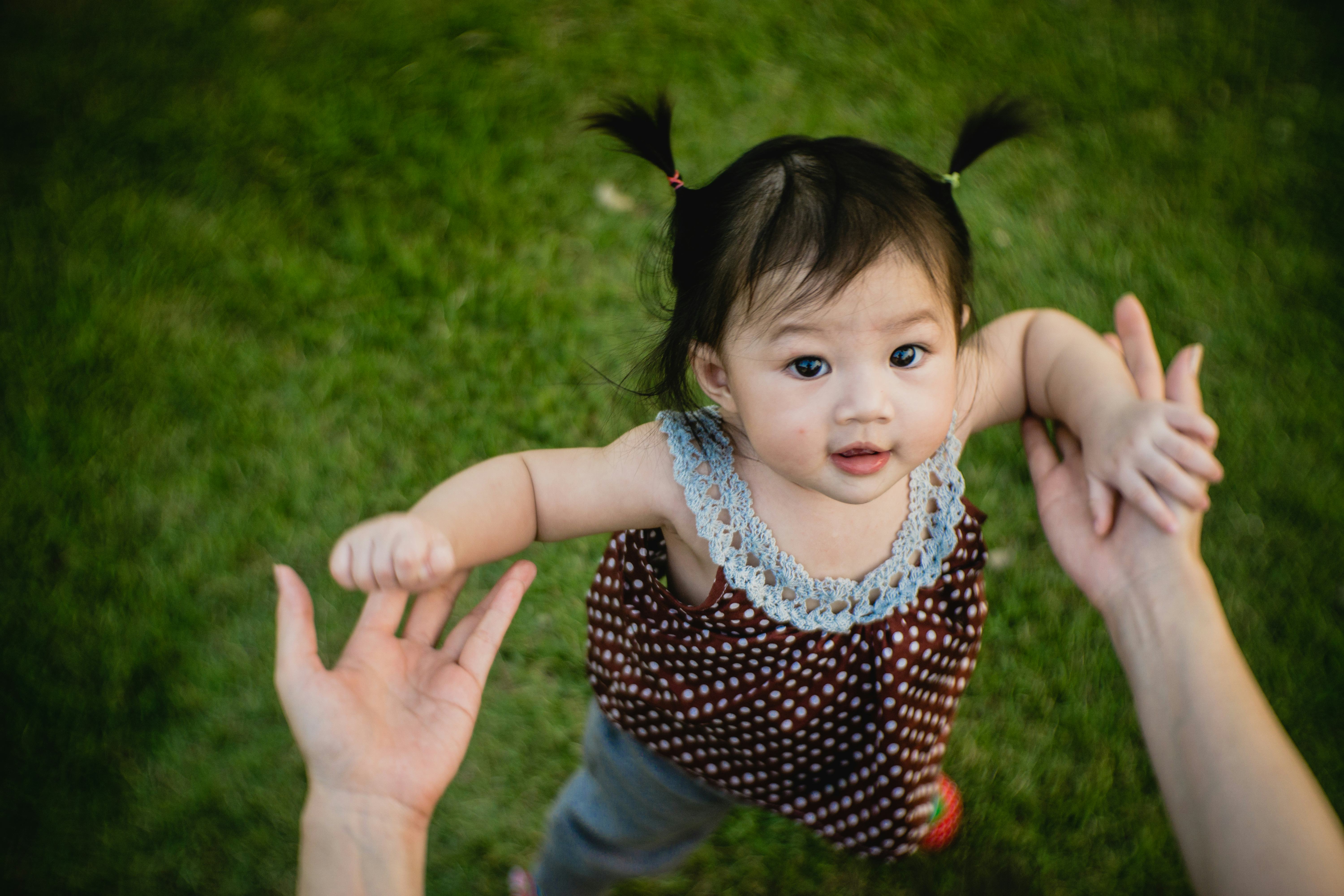 baby walking on hands and feet