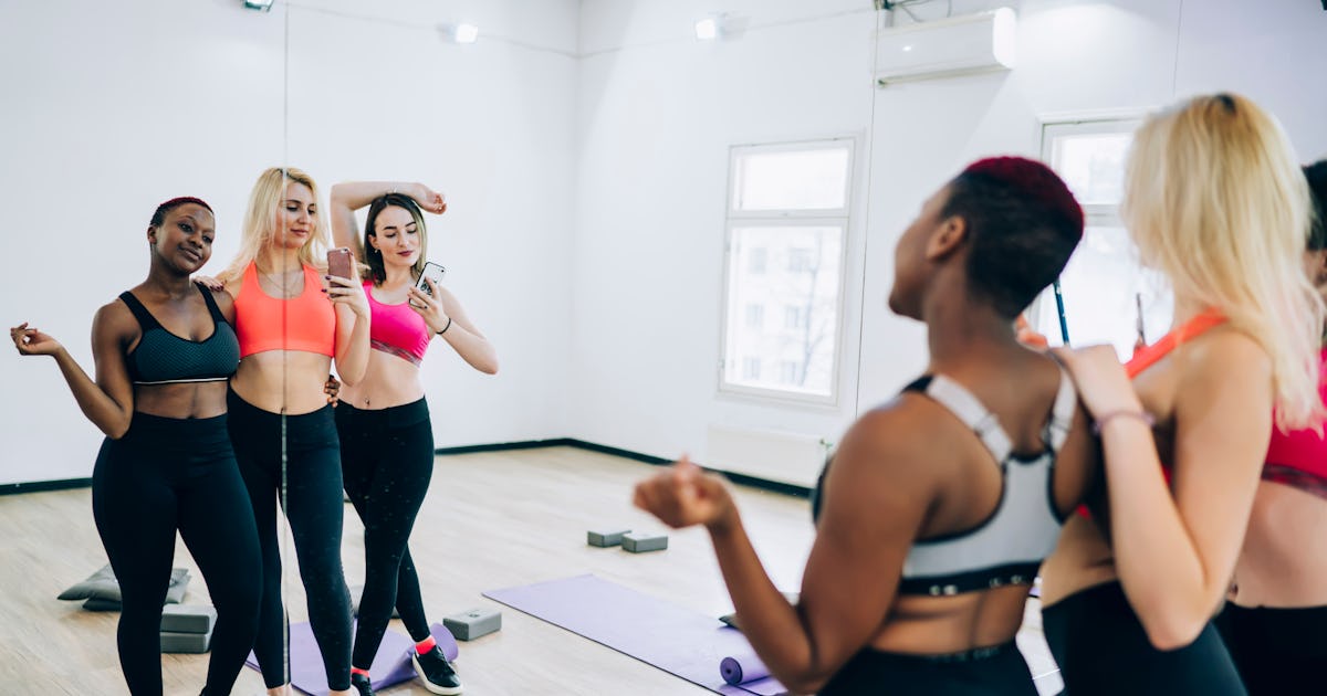 30 Captions For Mirror Selfies With Friends That Are Sweet Trendy 30 Captions For Mirror Selfies With Friends That Are Sweet Trendy