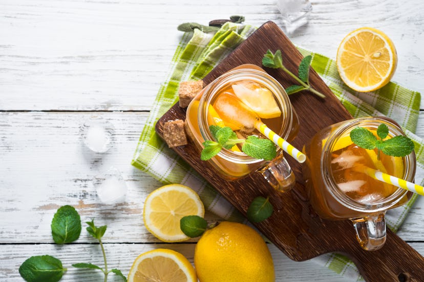 Spice sweet iced tea with lemon is a refreshing super bowl drink.