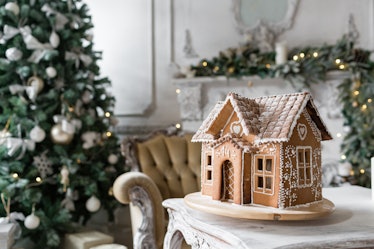 8 gingerbread house kits for the holidays