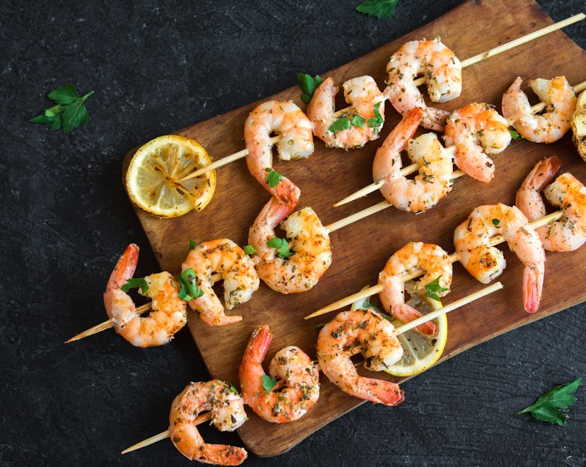 Pregnant women can eat shrimp in moderation, experts say.