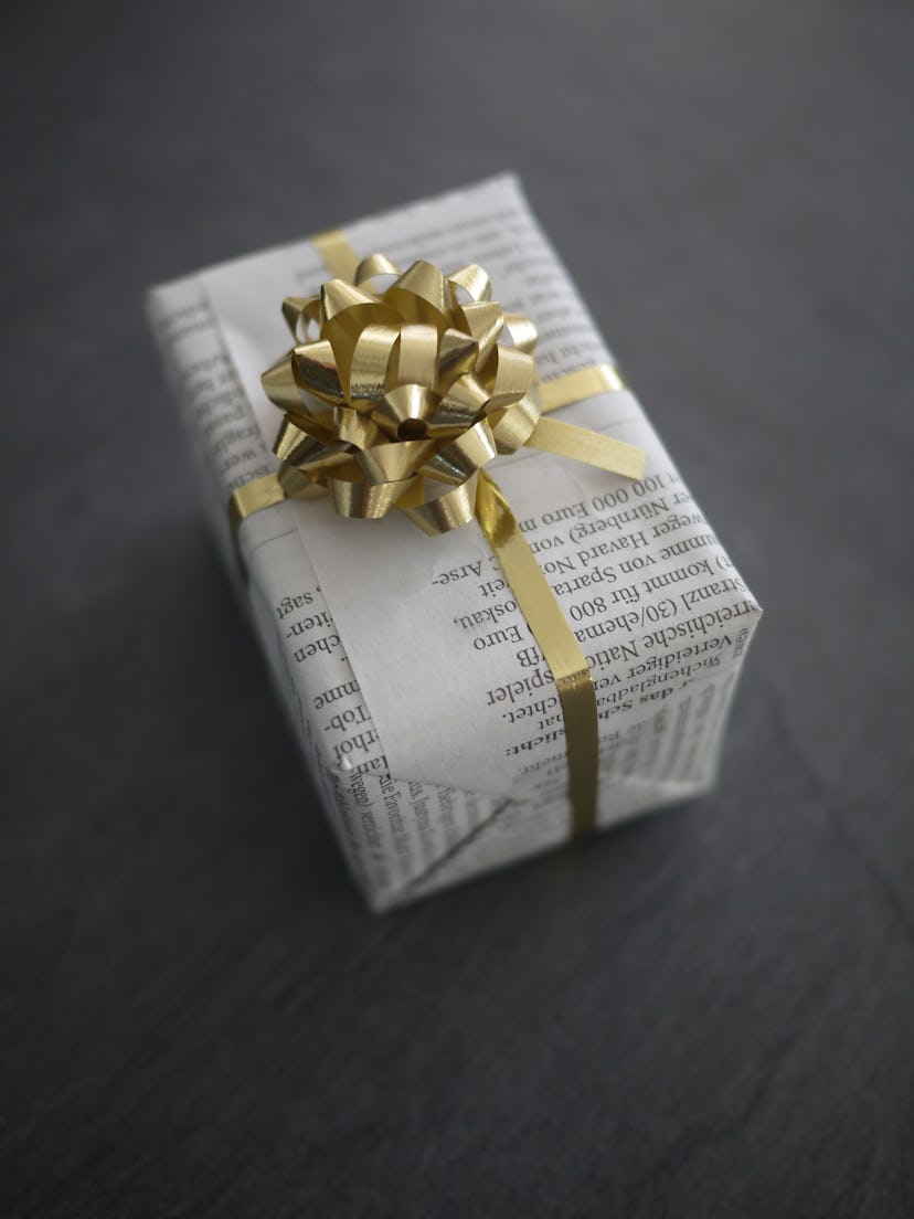 How To Wrap Gifts Without Wrapping Paper how-to-wrap-gifts-without-wrapping-paper