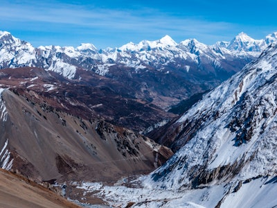 Himalayas mountains on the way to Tilicho lake (Tilicho Tal 4920 m). Annapurna Trek, Himalaya, Nepal...
