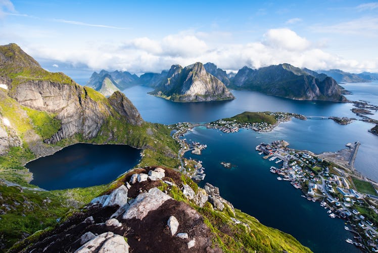 Dollar Flight Club's Feb. 10 deals to Norway include sales from New York and Miami.