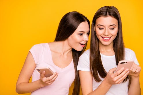 Now you can add to old tweets with the continue thread feature on Twitter.