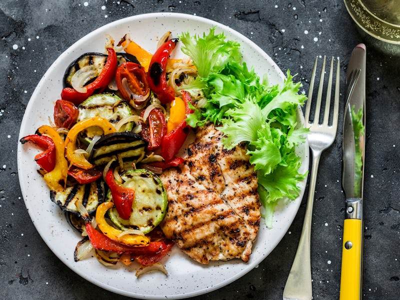 People on the diet need to restrict intake of calories on fasting days.